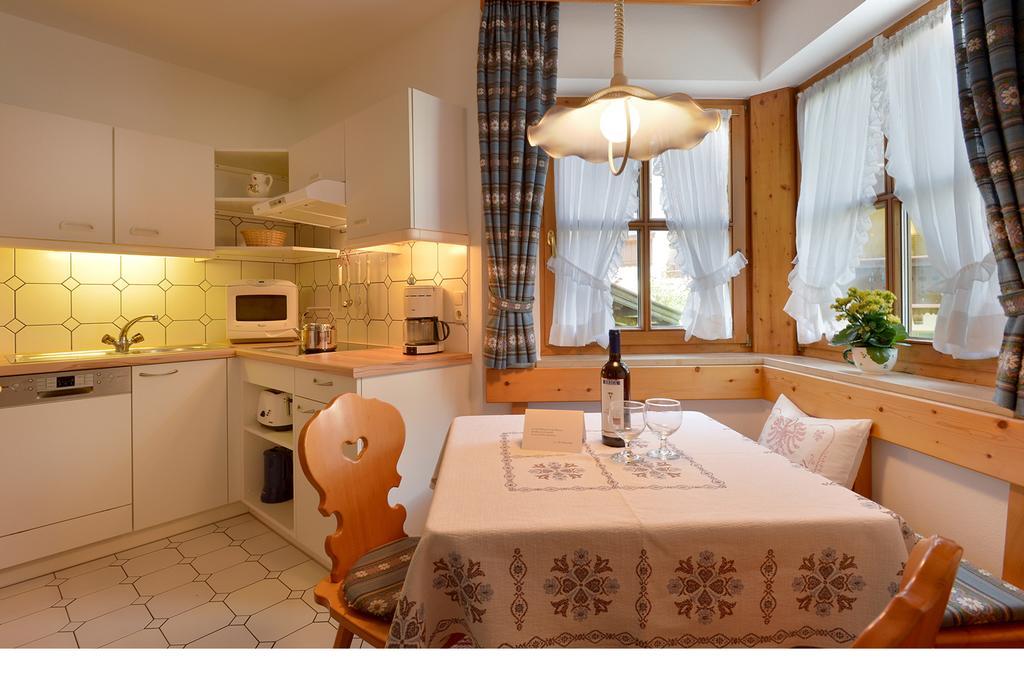 Haus Gaisberger Apartment Mayrhofen Ruang foto