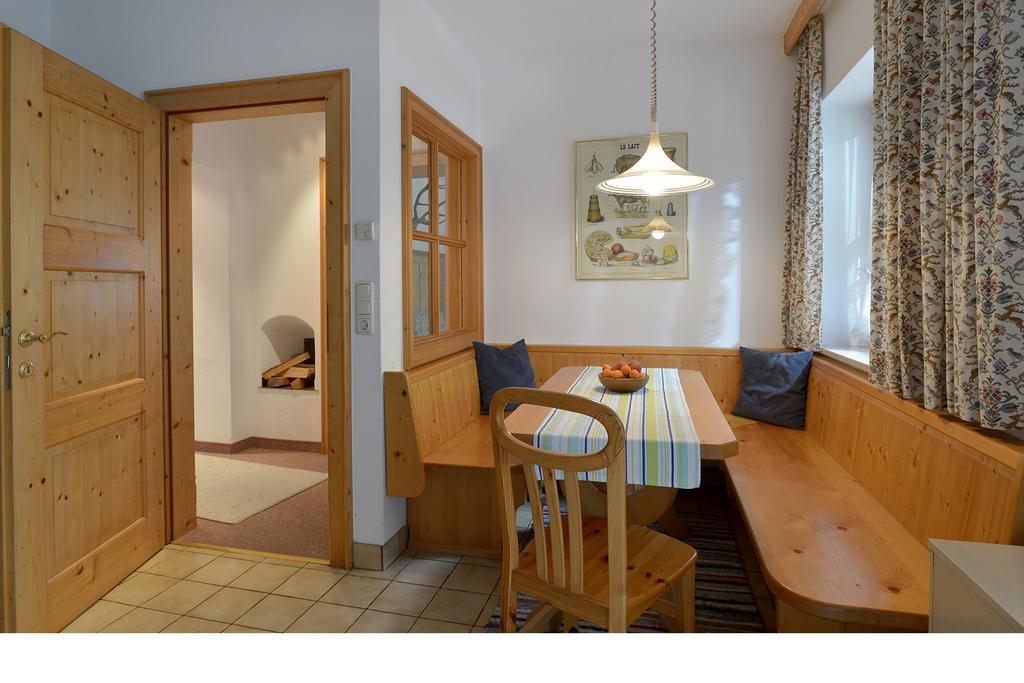Haus Gaisberger Apartment Mayrhofen Ruang foto
