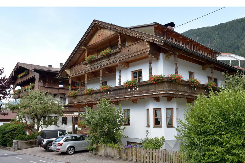 Haus Gaisberger Apartment Mayrhofen Bagian luar foto